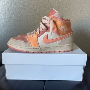 Women’s Jordan 1 Mid Apricot